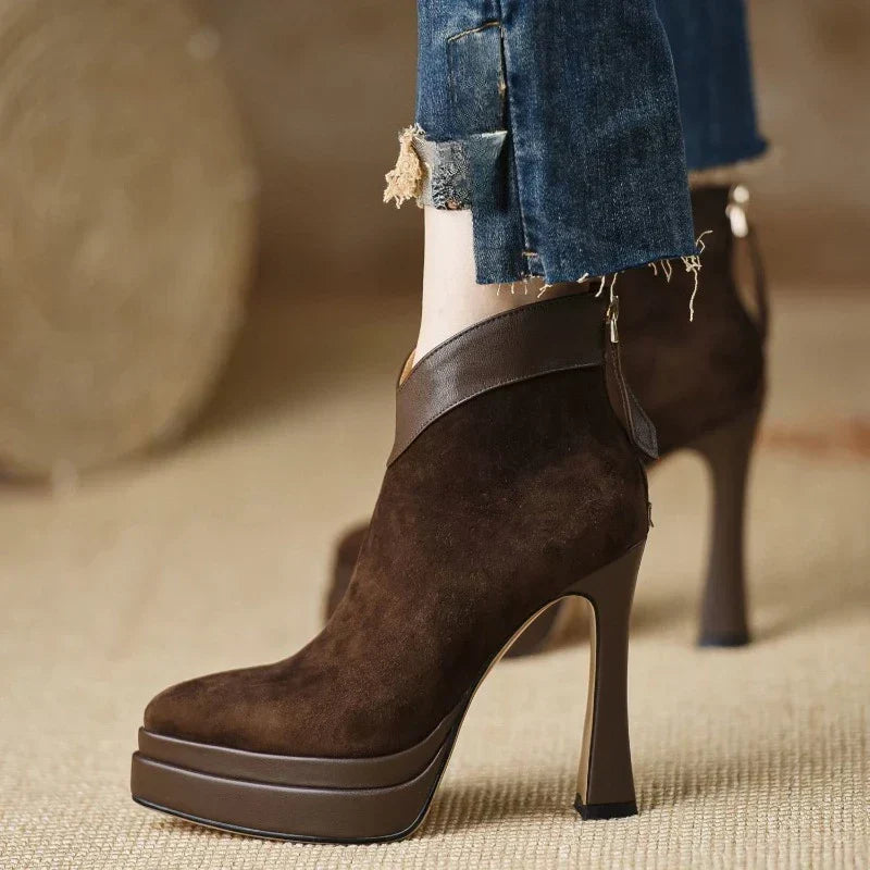 Dora - Botas com estilo moderno e conforto e atitude