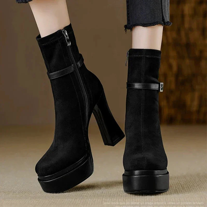 Janete - Botas de plataforma de luxo com conforto e estilo em cada passo