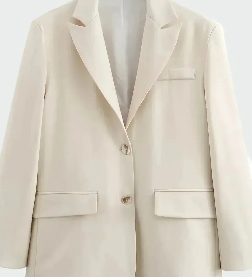 Casaco Oversized com Linha Moderna