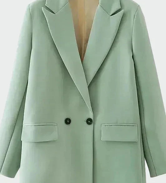 Casaco Oversized com Linha Moderna