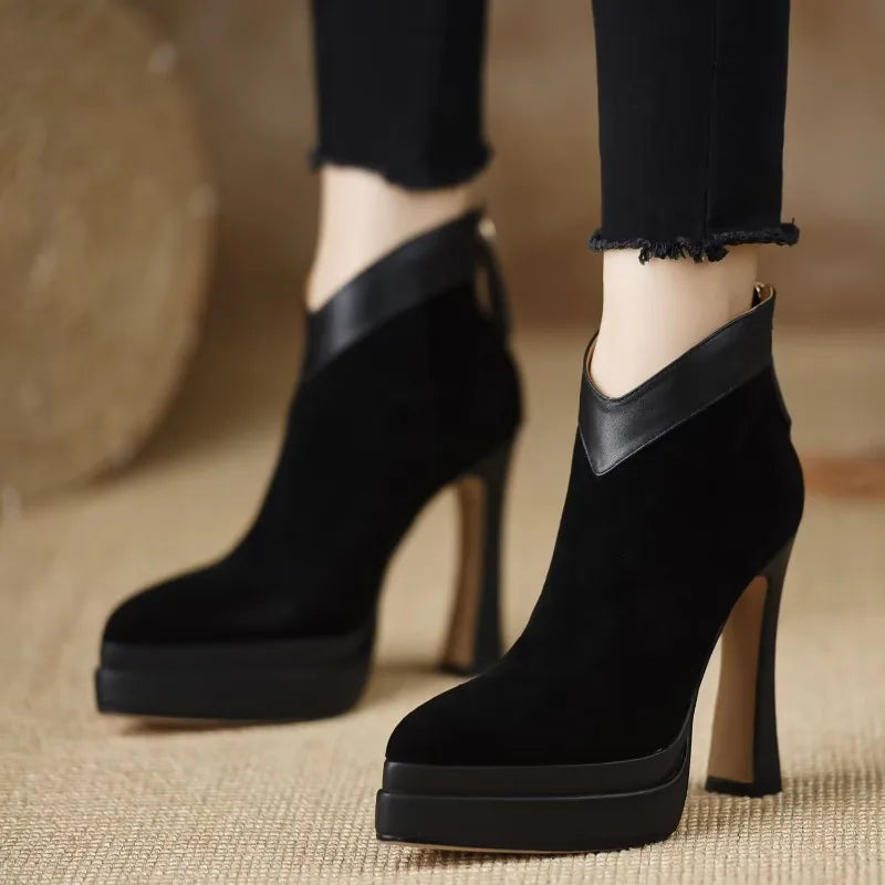 Dora - Botas com estilo moderno e conforto e atitude